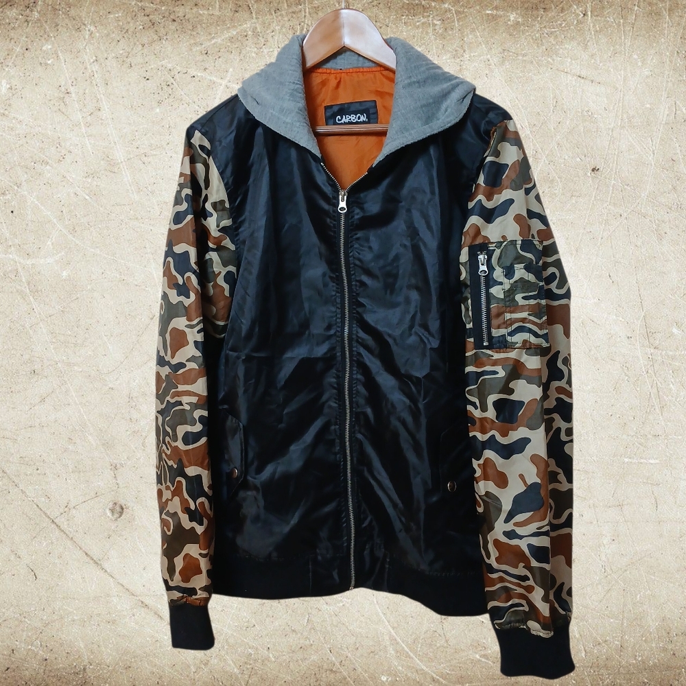 Carbon Men's Jacket Size Large Black W/ Camo Sleeves, Gray Hood, Zip Lightweight